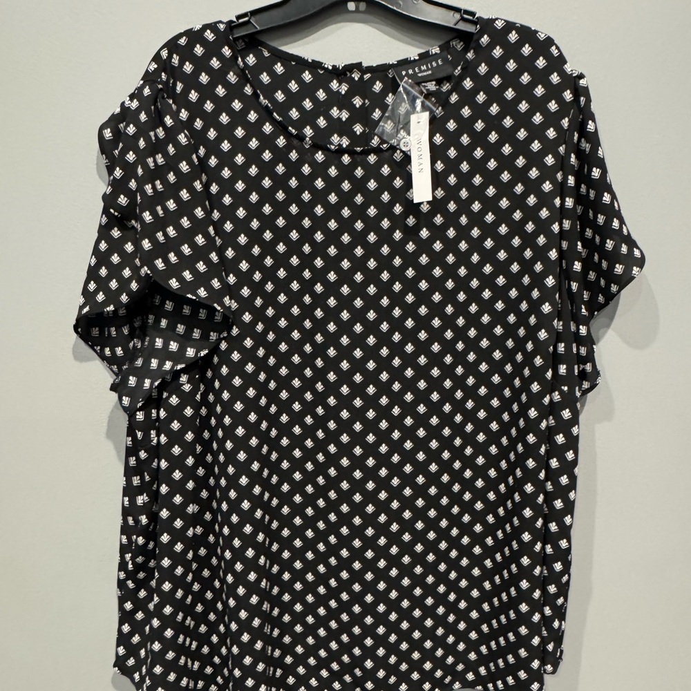 Premise Black Top with White Geometric Print